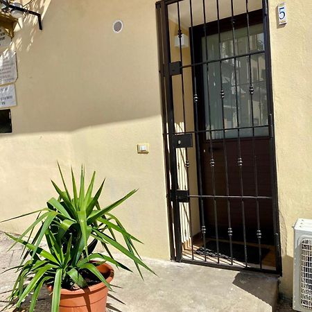 Il Conte Tasso Apartment Палермо Екстериор снимка