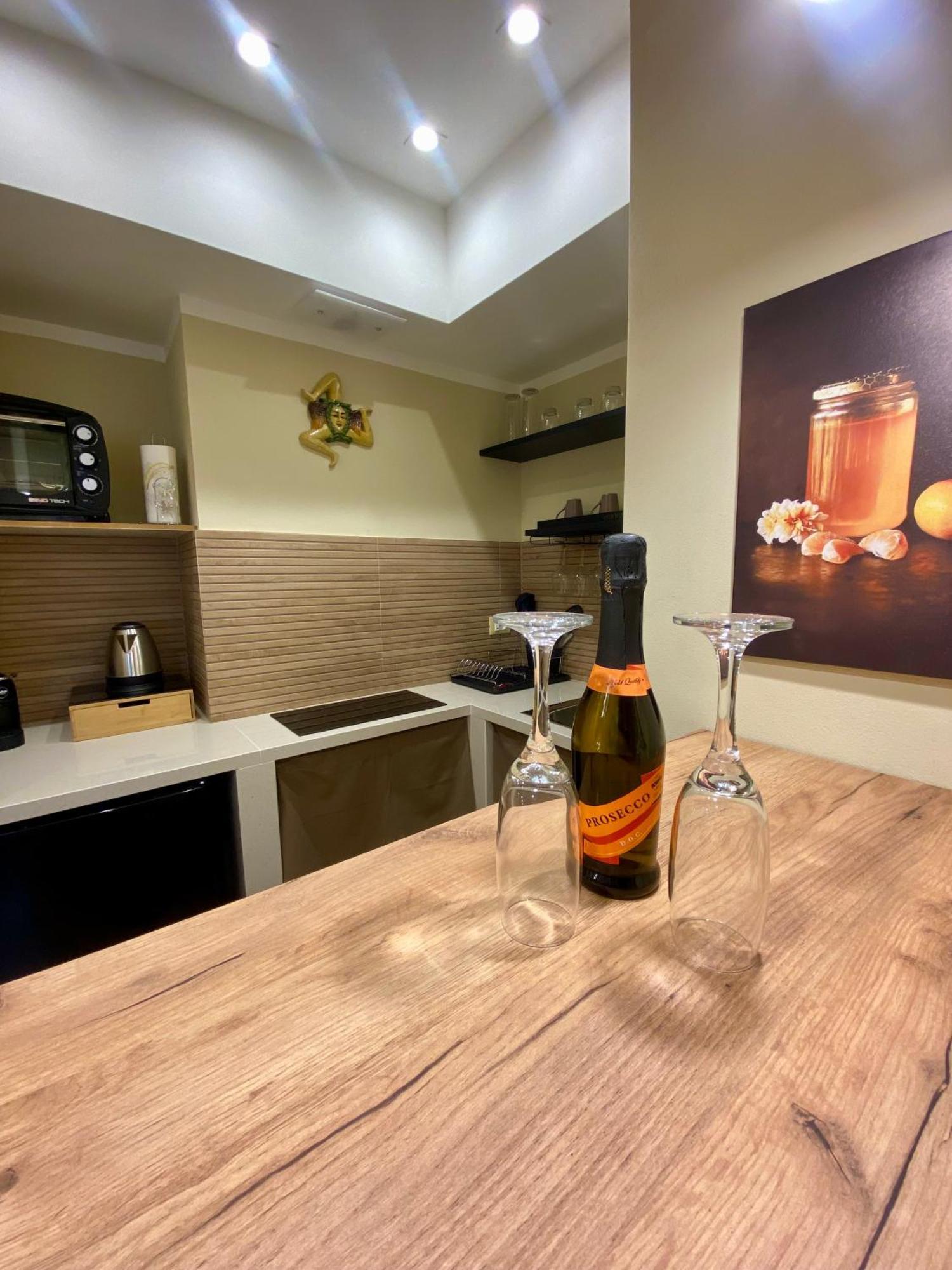 Il Conte Tasso Apartment Палермо Екстериор снимка